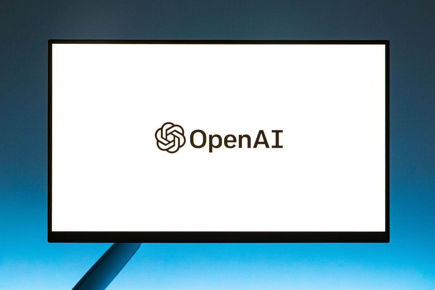 Reuters: OpenAI vrea să atragă cel puţin 30 de miliarde de dolari la o evaluare de 1.400 de miliarde